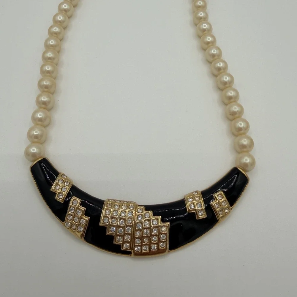 Vintage 1980s Faux Pearl Black‎ Enamel Rhinestone Statement Necklace Spring